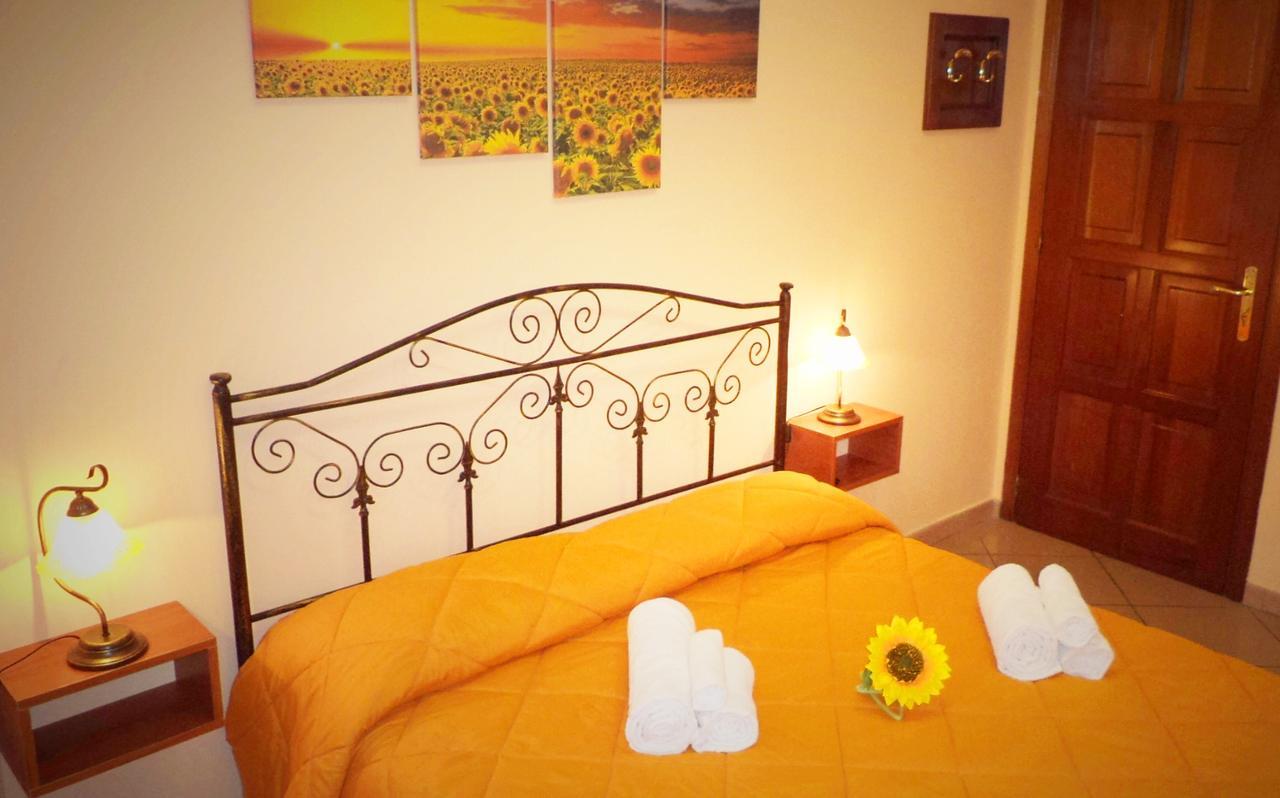 مبيت وإفطار فيبو فالينتيا Il Girasole المظهر الخارجي الصورة